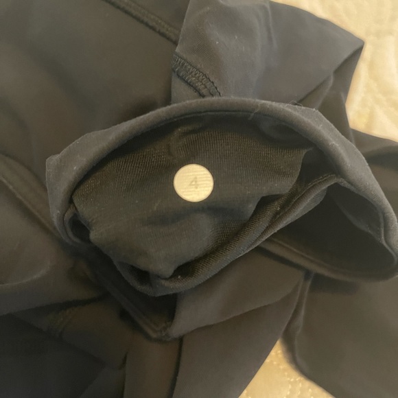 Lululemon black leggings - Picture 3 of 4